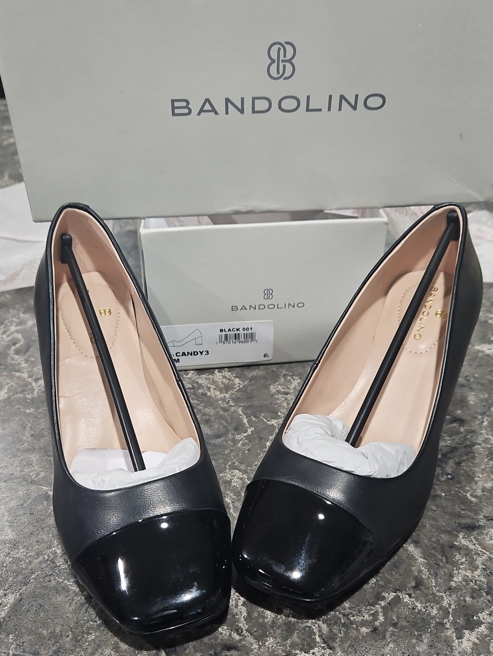 New In Box Size 6 Bandolino Black Women's with Glossy Cap Toe